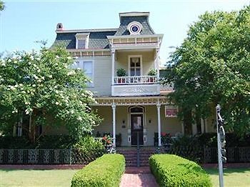 Rothschild Pound House Inn Columbus Exteriér fotografie