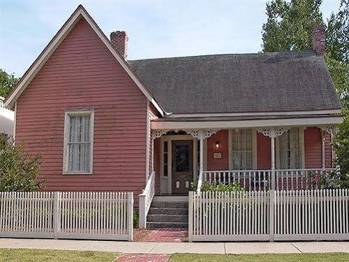 Rothschild Pound House Inn Columbus Exteriér fotografie
